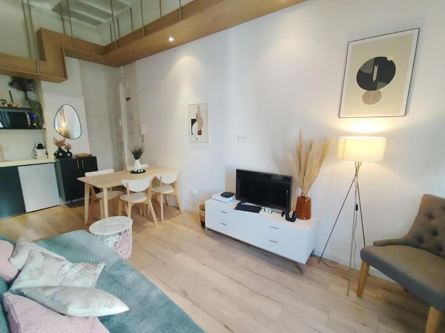 New Bioves Citron Calme Clim Wifi Plage, Renove Apartment Menton