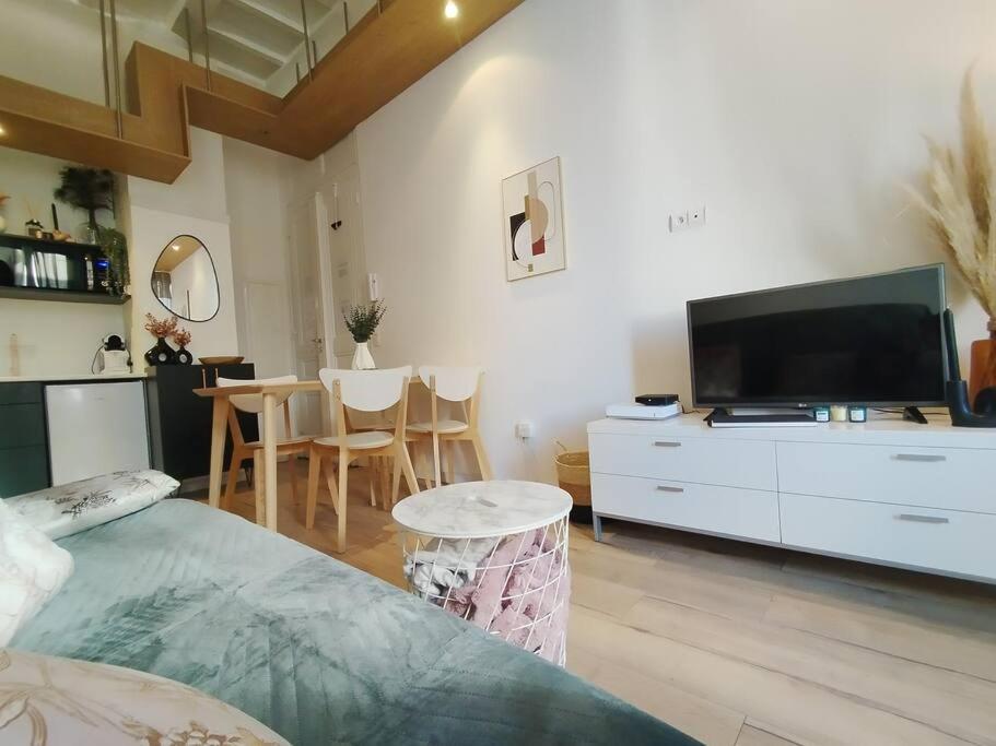 New Bioves Citron Calme Clim Wifi Plage, Renove Apartment Menton